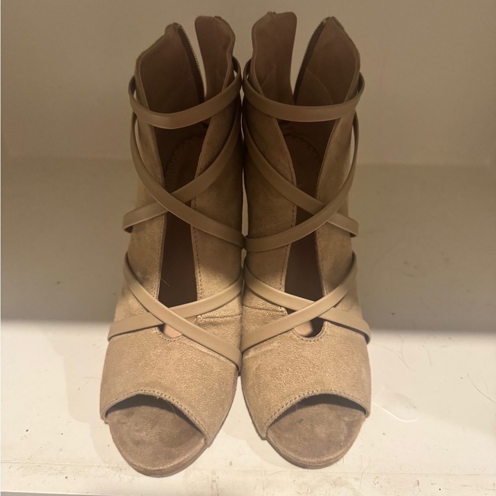 Elegant Tan Women's Strappy Heels